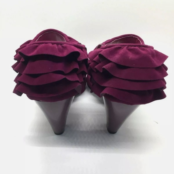 NEW! QUPID DANGER  PEEP TOE RUFFLE TRIM ANKLE STRAP BLOCK HEELS PLUM - Picture 3 of 7